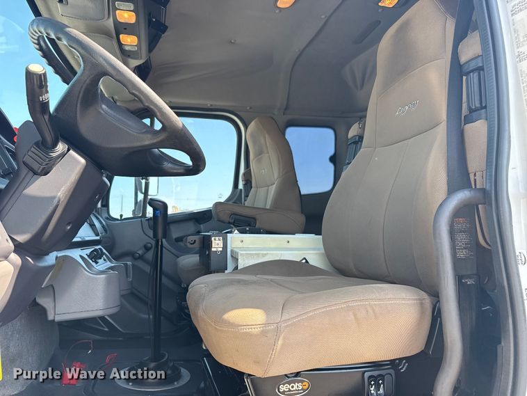 image for item EG6147 2012 Freightliner Business Class M2 utility / service truck