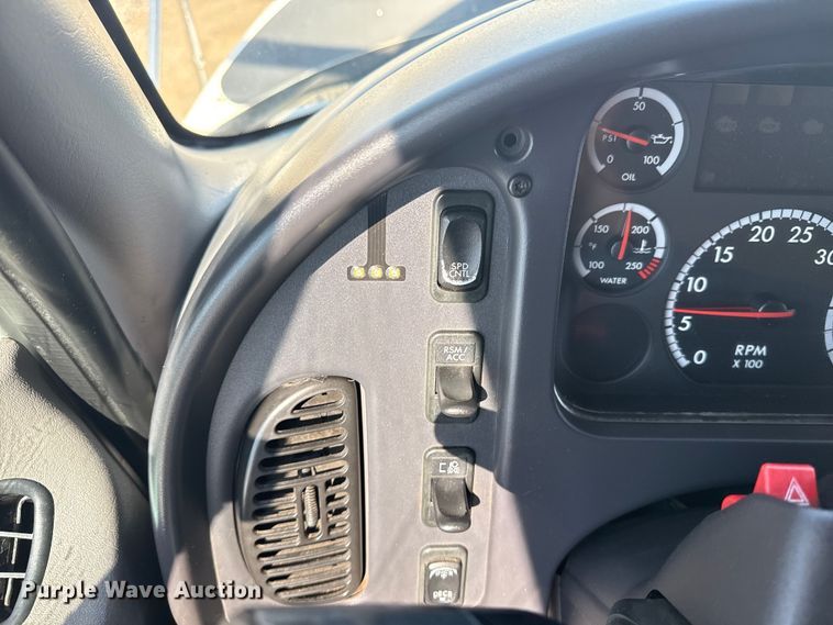 image for item EG6147 2012 Freightliner Business Class M2 utility / service truck