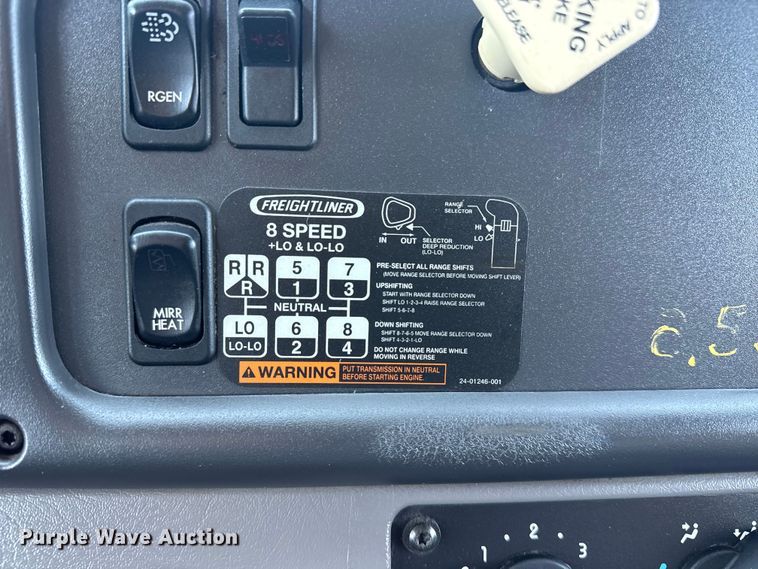 image for item EG6147 2012 Freightliner Business Class M2 utility / service truck