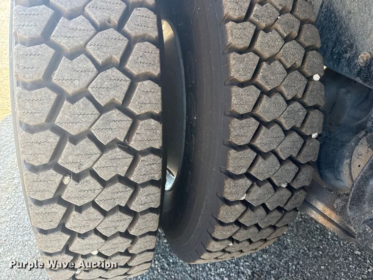 image for item EG6147 2012 Freightliner Business Class M2 utility / service truck