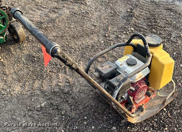 image for item EH7448 2008 Dynapac LF15 plate compactor