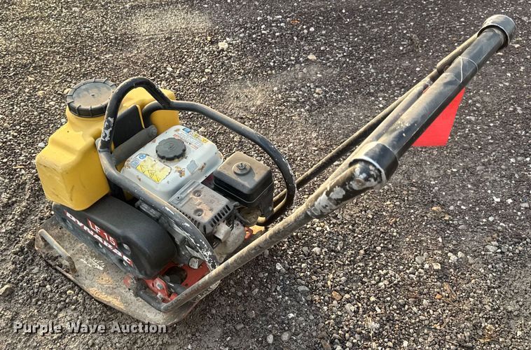 image for item EH7448 2008 Dynapac LF15 plate compactor