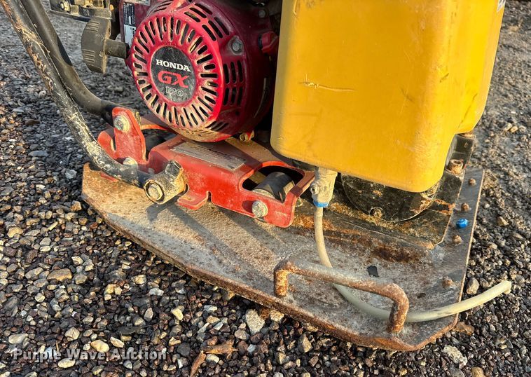 image for item EH7448 2008 Dynapac LF15 plate compactor