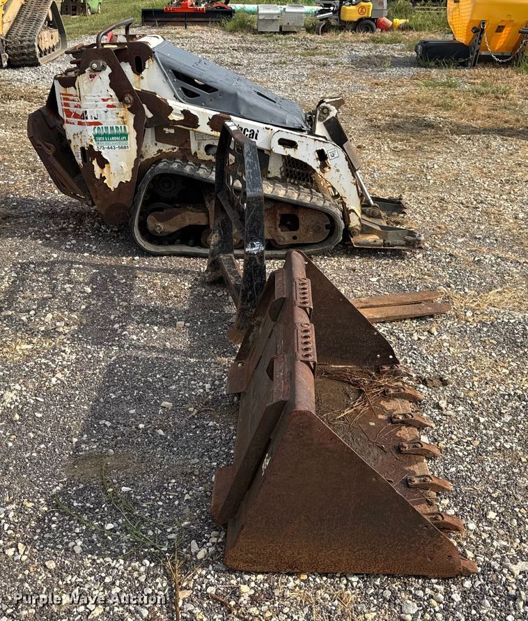 image for item EH7465 2005 Bobcat MT55 compact utility loader