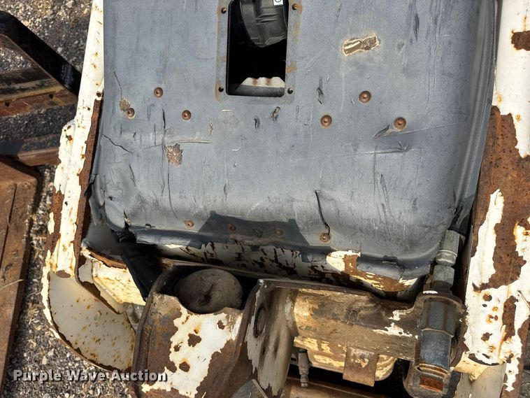 image for item EH7465 2005 Bobcat MT55 compact utility loader