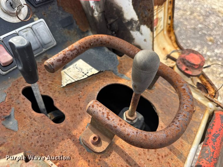 image for item EH7465 2005 Bobcat MT55 compact utility loader