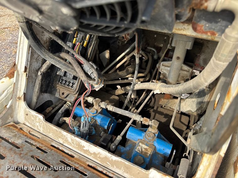 image for item EH7465 2005 Bobcat MT55 compact utility loader