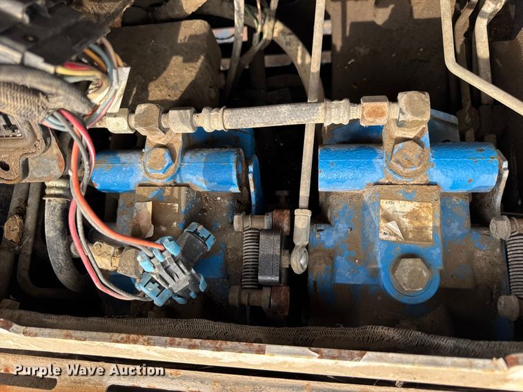 image for item EH7465 2005 Bobcat MT55 compact utility loader