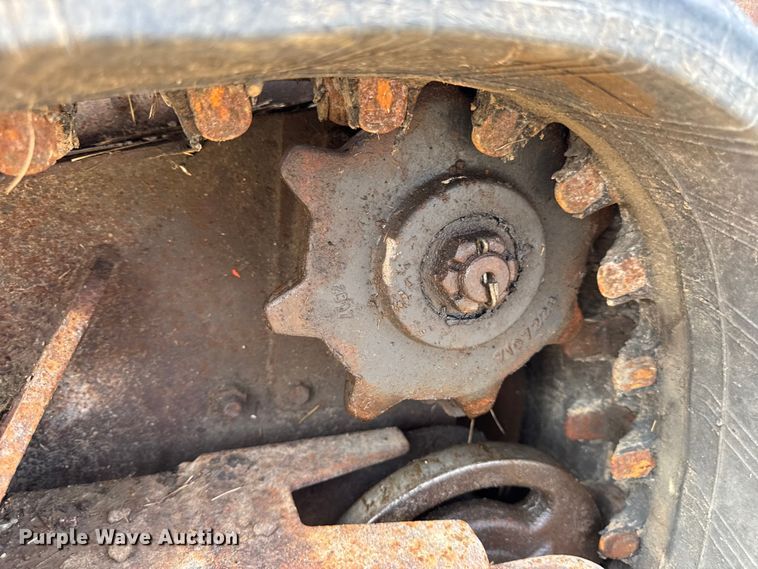 image for item EH7465 2005 Bobcat MT55 compact utility loader