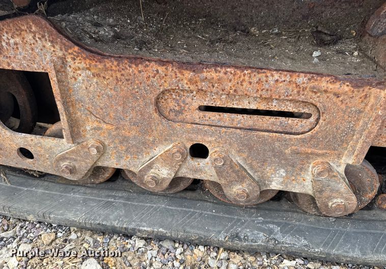 image for item EH7465 2005 Bobcat MT55 compact utility loader