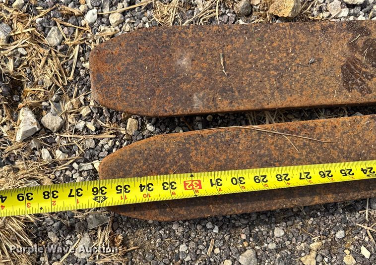 image for item EH7465 2005 Bobcat MT55 compact utility loader