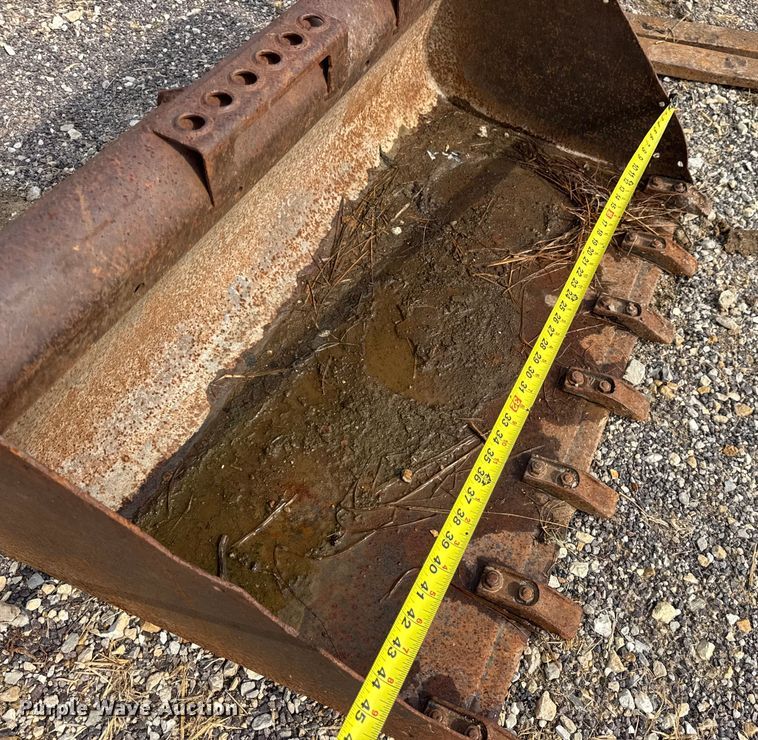 image for item EH7465 2005 Bobcat MT55 compact utility loader