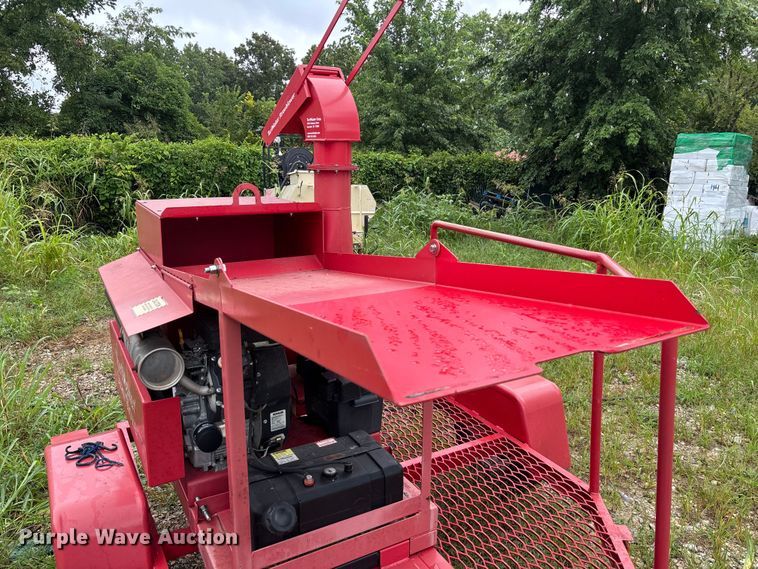 image for item EJ7650 TurfMaker straw blower