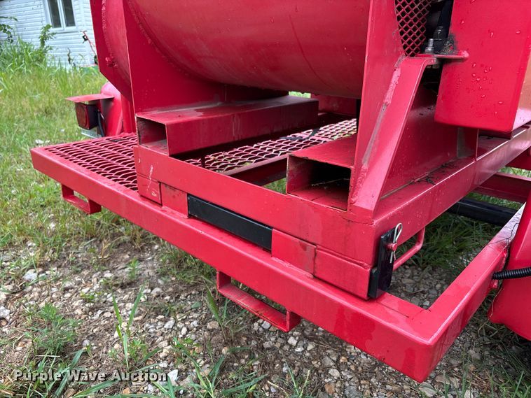 image for item EJ7650 TurfMaker straw blower