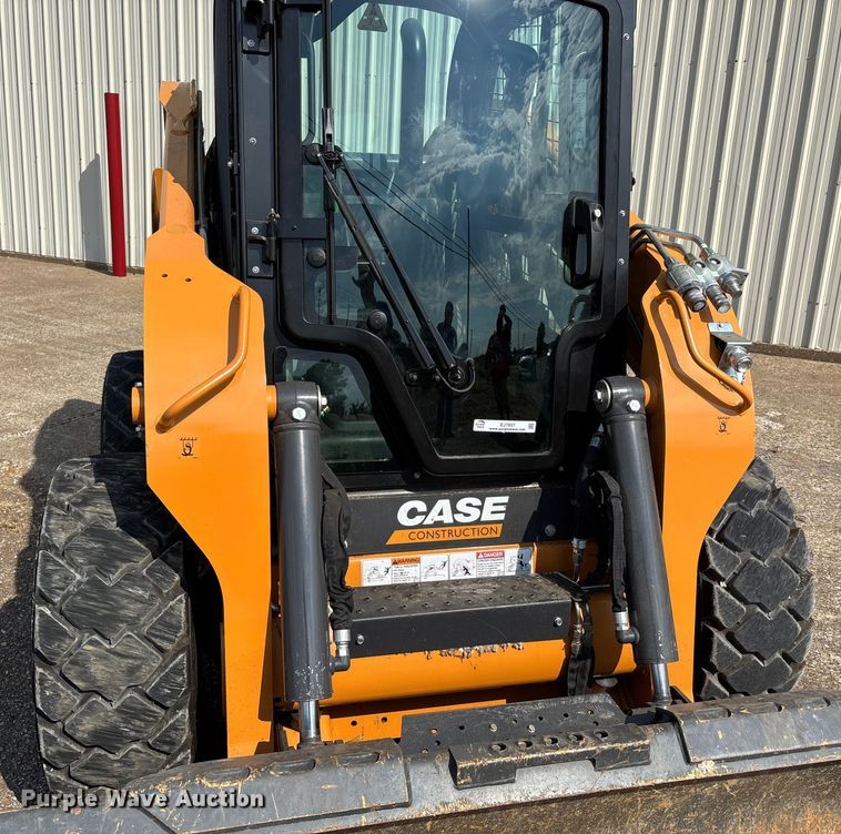 image for item EJ7657 2023 Case SV280B skid steer loader