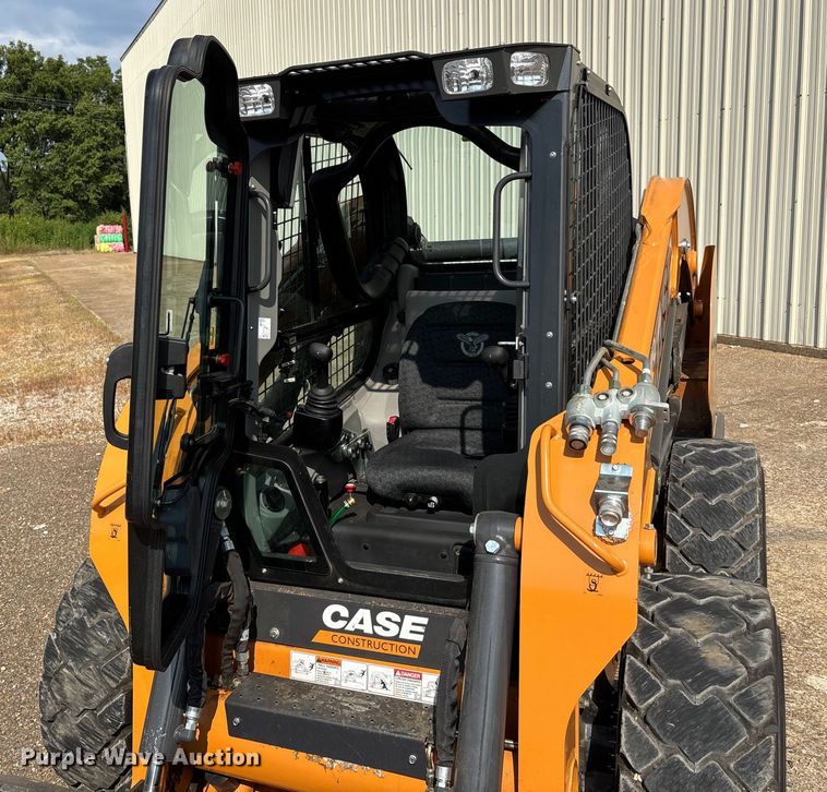 image for item EJ7657 2023 Case SV280B skid steer loader