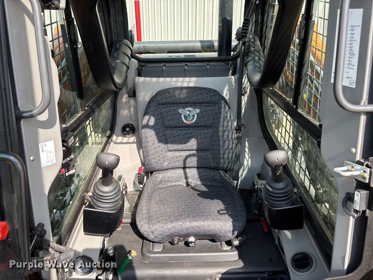 image for item EJ7657 2023 Case SV280B skid steer loader