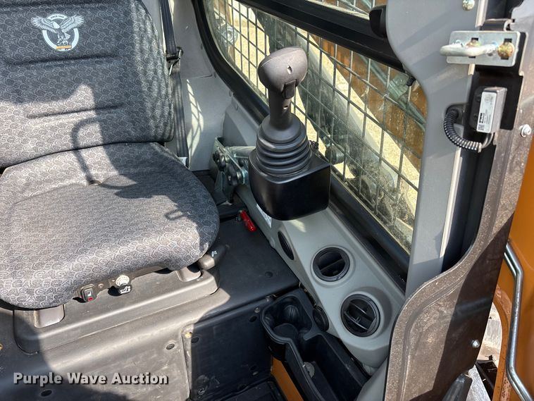 image for item EJ7657 2023 Case SV280B skid steer loader