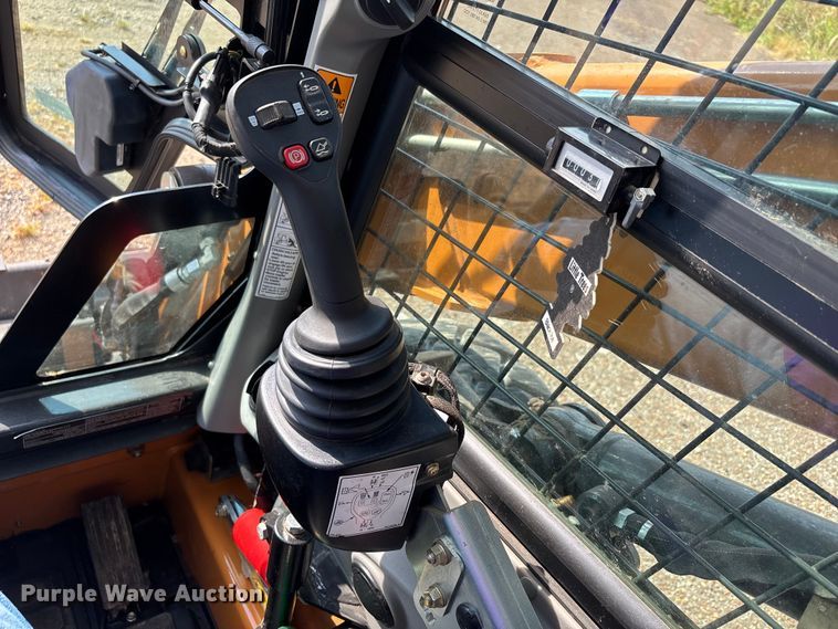 image for item EJ7657 2023 Case SV280B skid steer loader