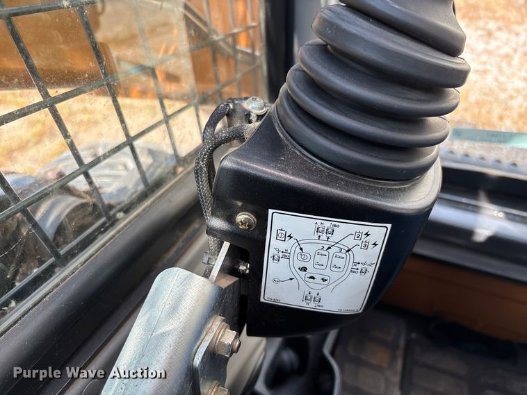 image for item EJ7657 2023 Case SV280B skid steer loader