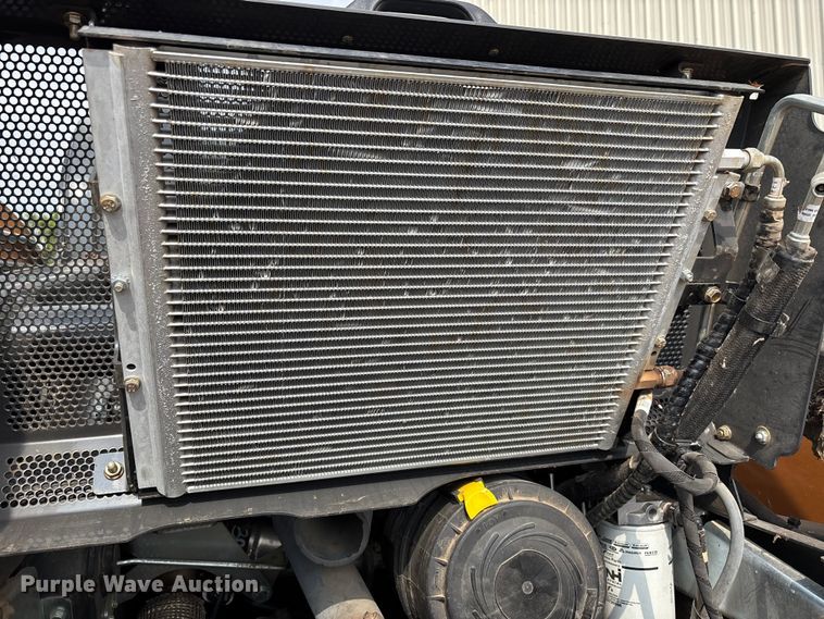 image for item EJ7657 2023 Case SV280B skid steer loader