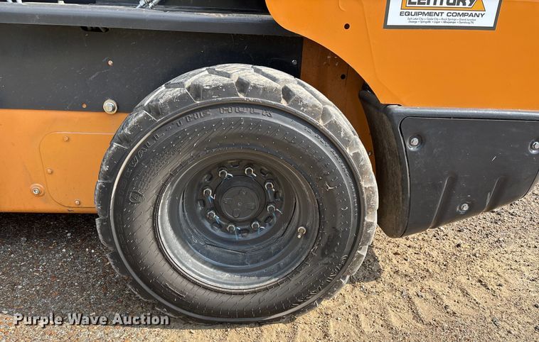 image for item EJ7657 2023 Case SV280B skid steer loader