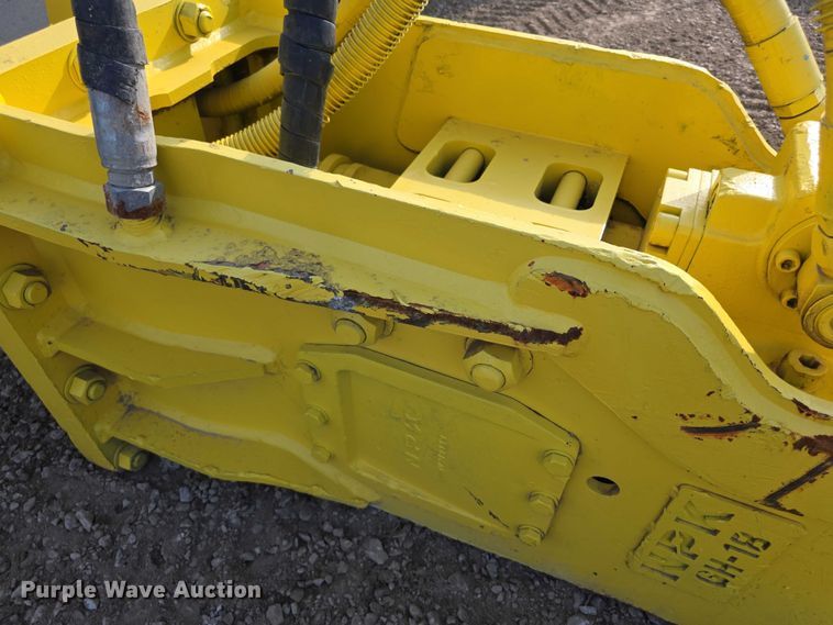 image for item EK5439 NPK GH18 breaker