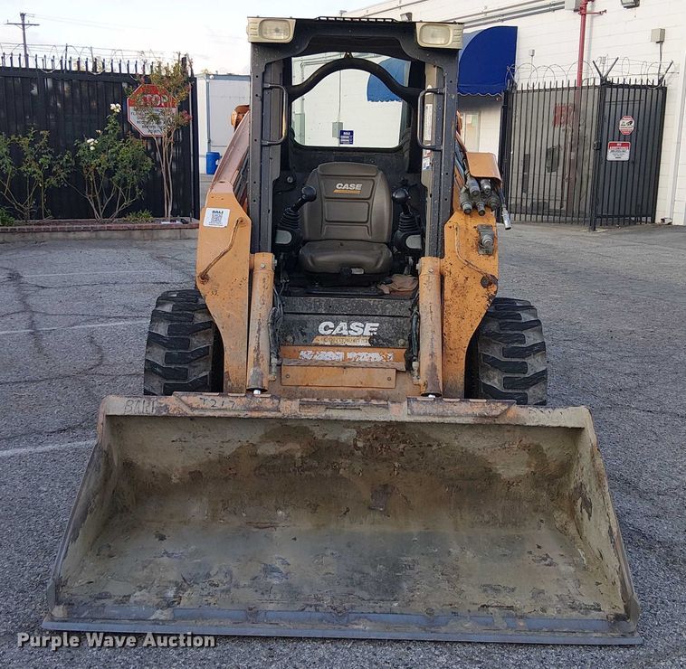 image for item EL6111 2011 Case SR220 skid steer loader