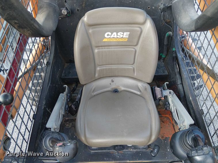 image for item EL6111 2011 Case SR220 skid steer loader