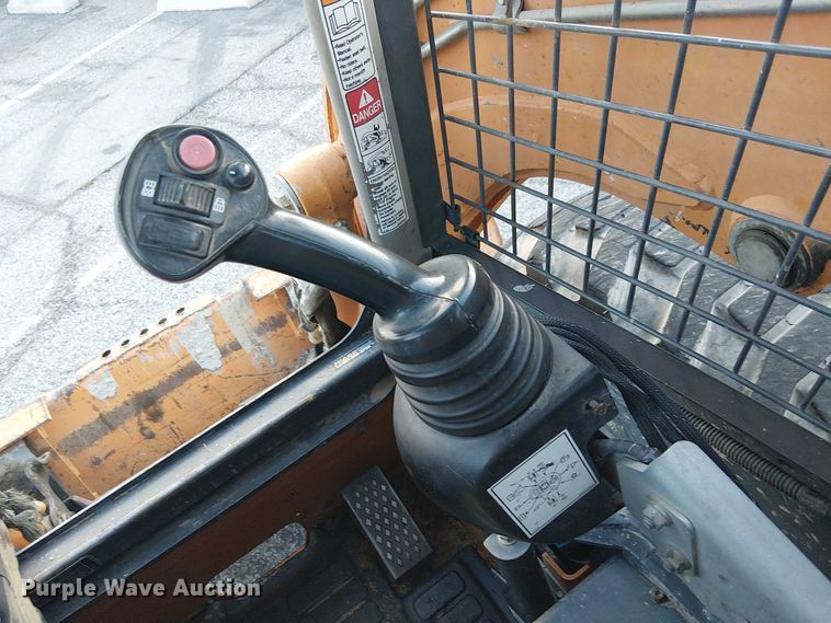 image for item EL6111 2011 Case SR220 skid steer loader