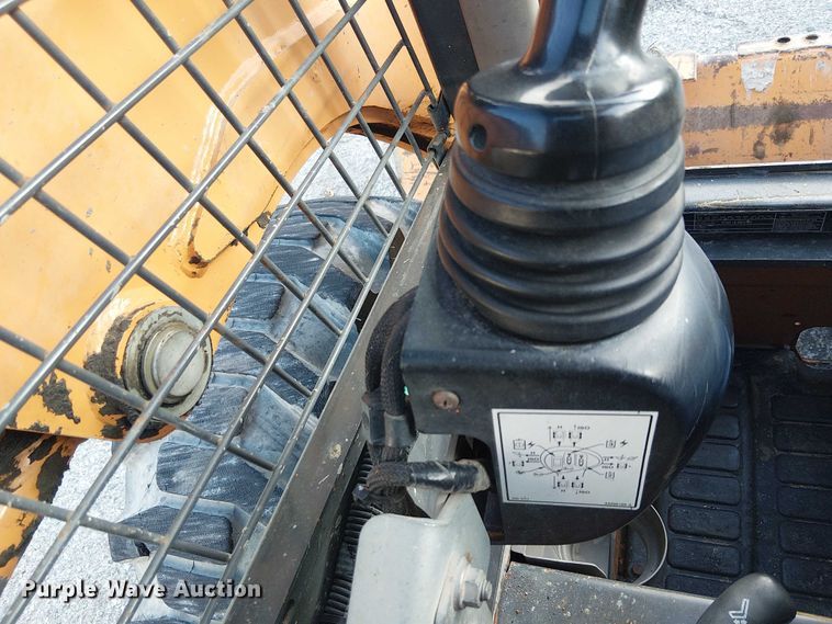 image for item EL6111 2011 Case SR220 skid steer loader
