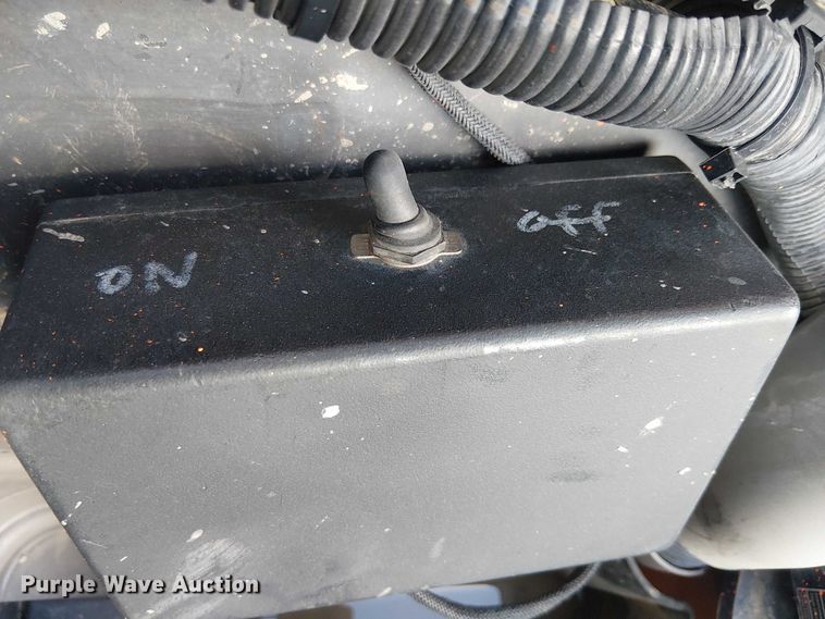image for item EL6111 2011 Case SR220 skid steer loader