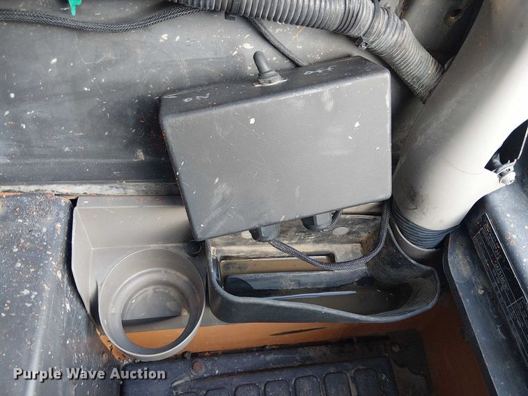 image for item EL6111 2011 Case SR220 skid steer loader
