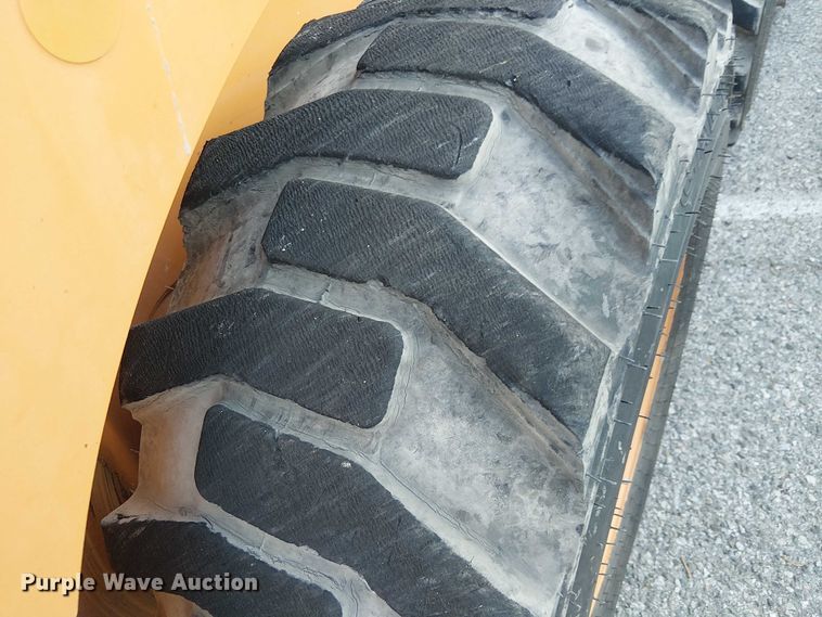 image for item EL6111 2011 Case SR220 skid steer loader