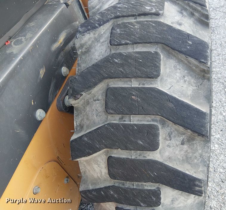 image for item EL6111 2011 Case SR220 skid steer loader