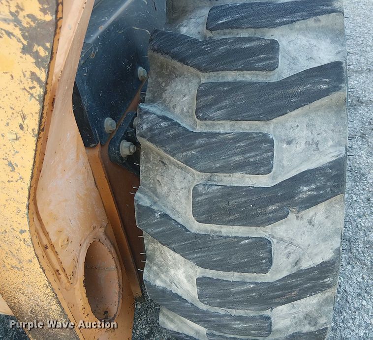 image for item EL6111 2011 Case SR220 skid steer loader
