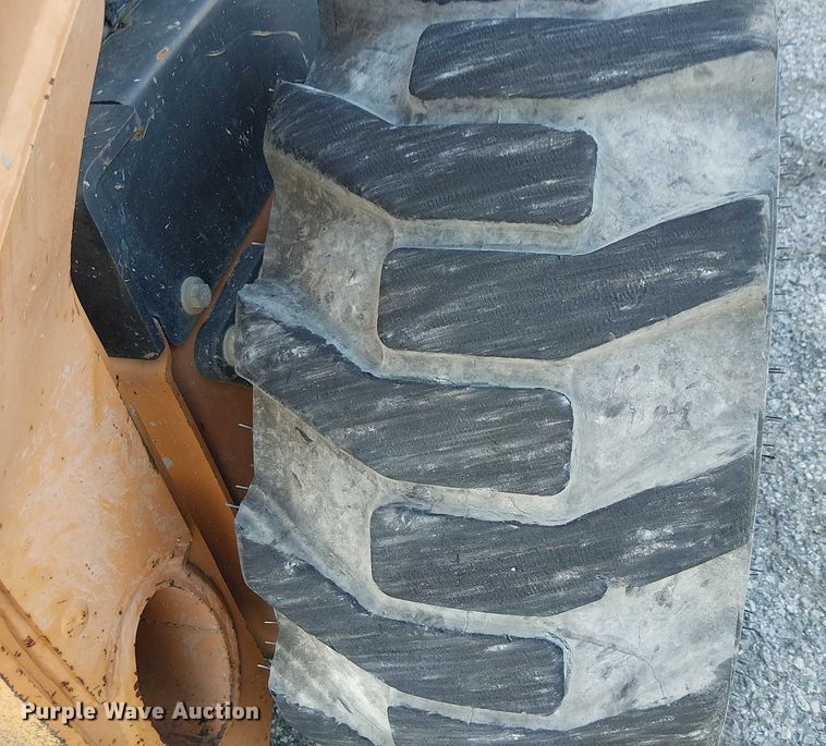 image for item EL6111 2011 Case SR220 skid steer loader
