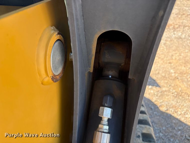 image for item EM0593 2017 John Deere 317G tracked skid steer loader