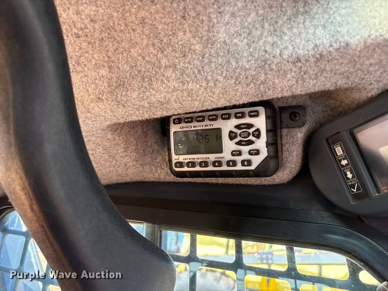 image for item EM0593 2017 John Deere 317G tracked skid steer loader