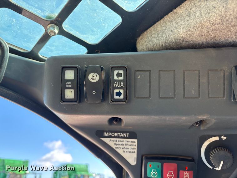 image for item EM0593 2017 John Deere 317G tracked skid steer loader