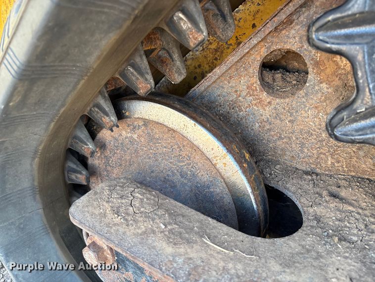 image for item EM0593 2017 John Deere 317G tracked skid steer loader