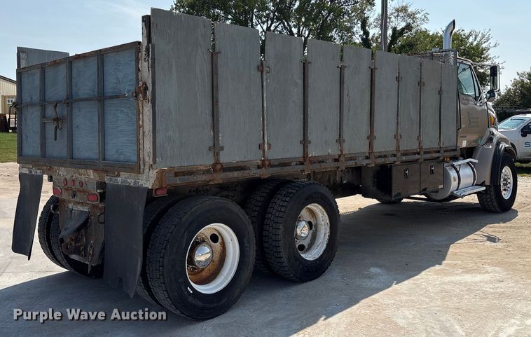 image for item EM2358 2000 Sterling Truck L9513 flatbed truck