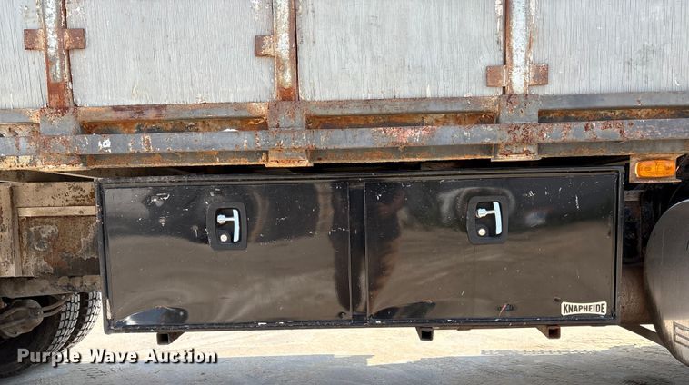 image for item EM2358 2000 Sterling Truck L9513 flatbed truck