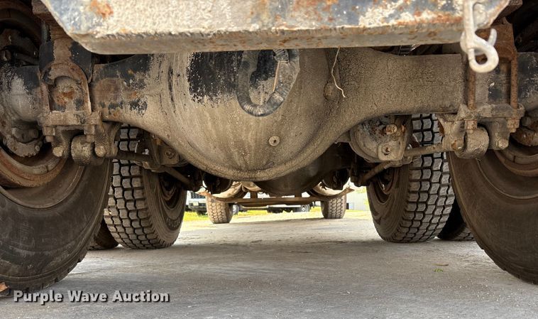 image for item EM2358 2000 Sterling Truck L9513 flatbed truck