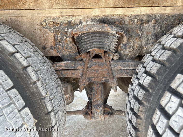 image for item EM2358 2000 Sterling Truck L9513 flatbed truck