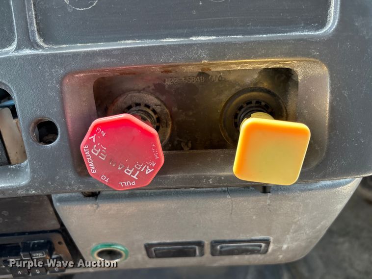 image for item EM2358 2000 Sterling Truck L9513 flatbed truck