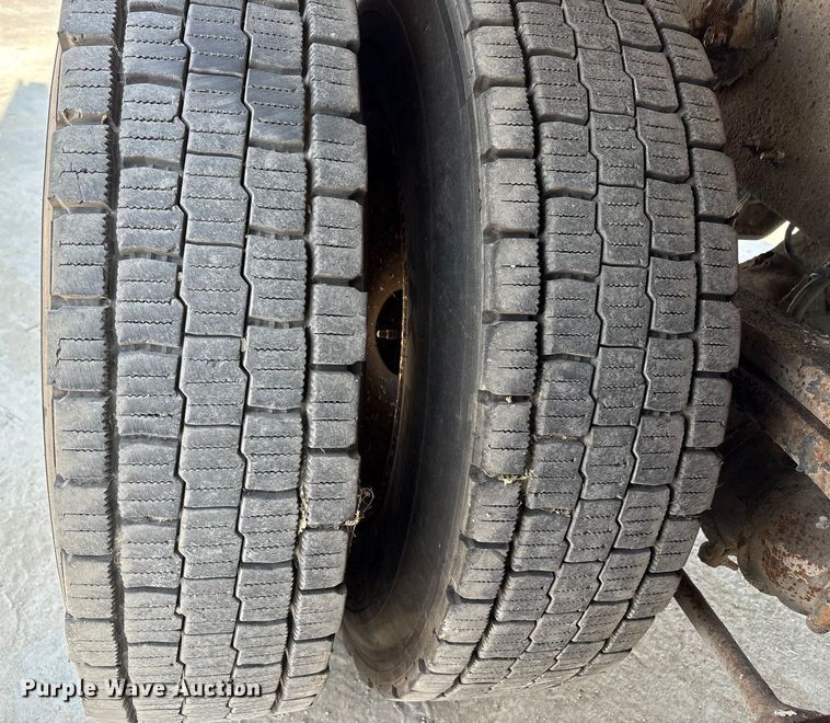 image for item EM2358 2000 Sterling Truck L9513 flatbed truck