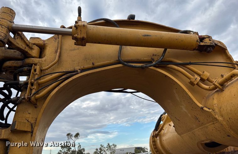 image for item EM5059 1977 Caterpillar 631D water wagon