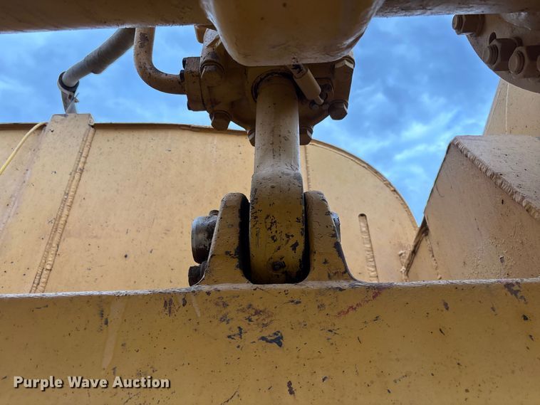 image for item EM5059 1977 Caterpillar 631D water wagon