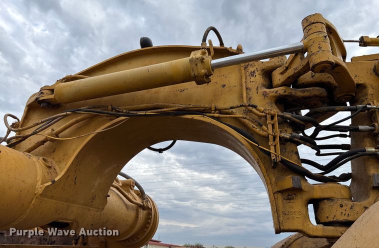 image for item EM5059 1977 Caterpillar 631D water wagon